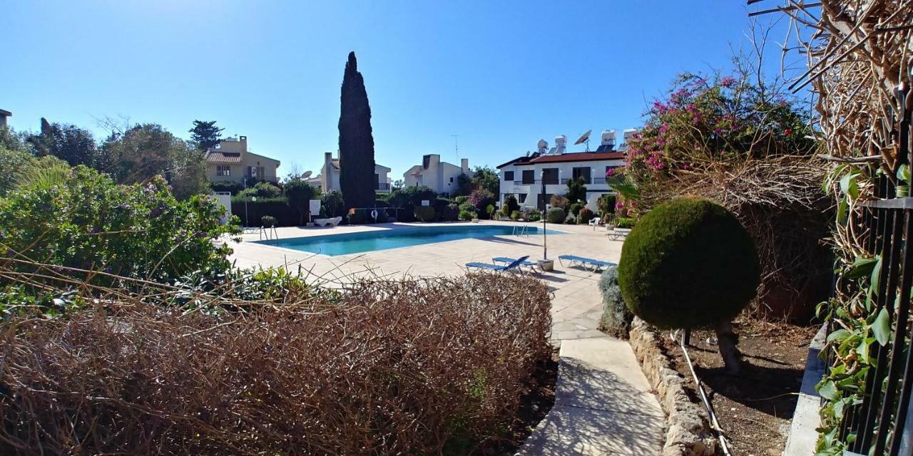 'chez Antoine' Pool-view 5min From Sea Apartament